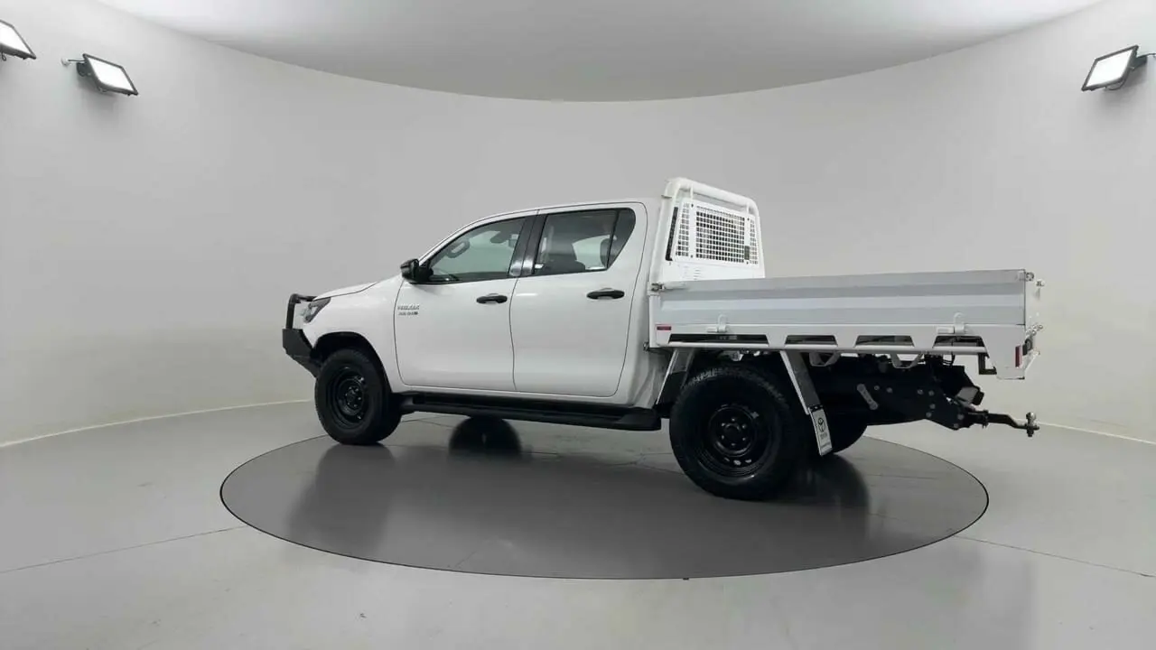2022 Toyota Hilux Gallery Image 3