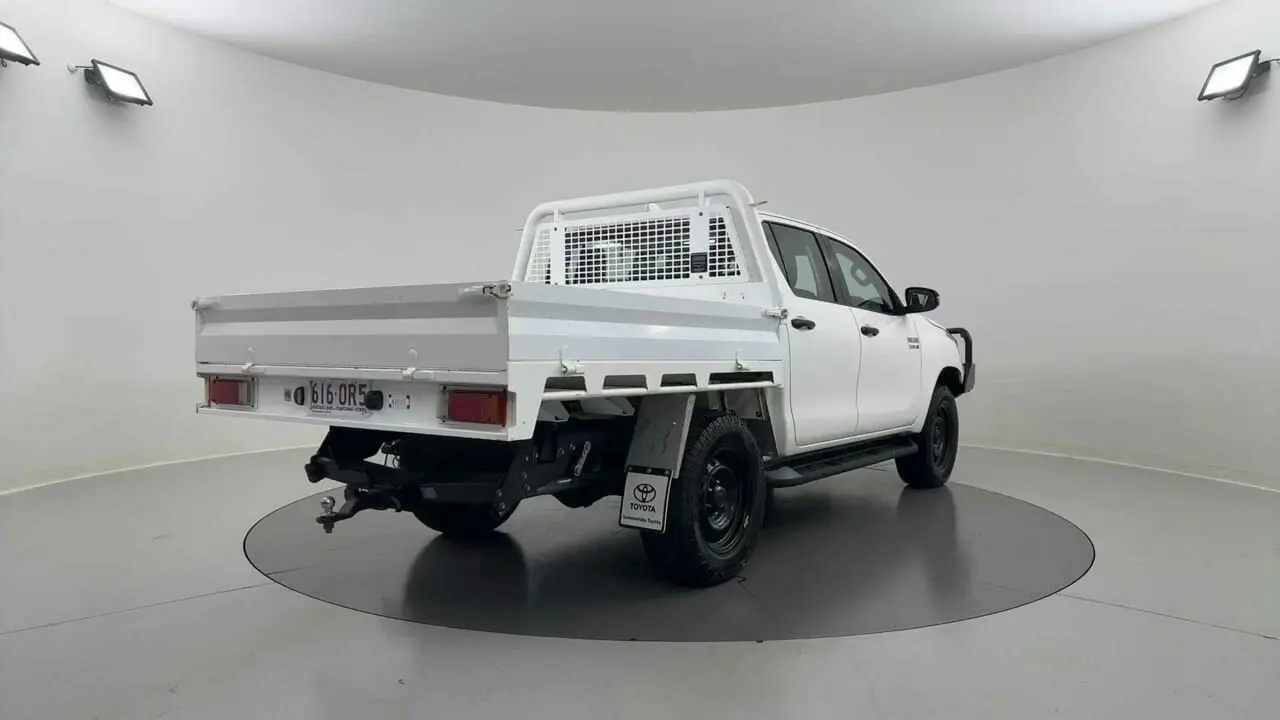 2022 Toyota Hilux Gallery Image 5