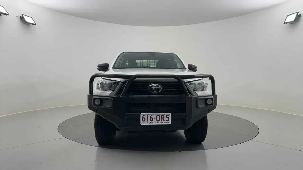 2022 Toyota Hilux Gallery Image 8