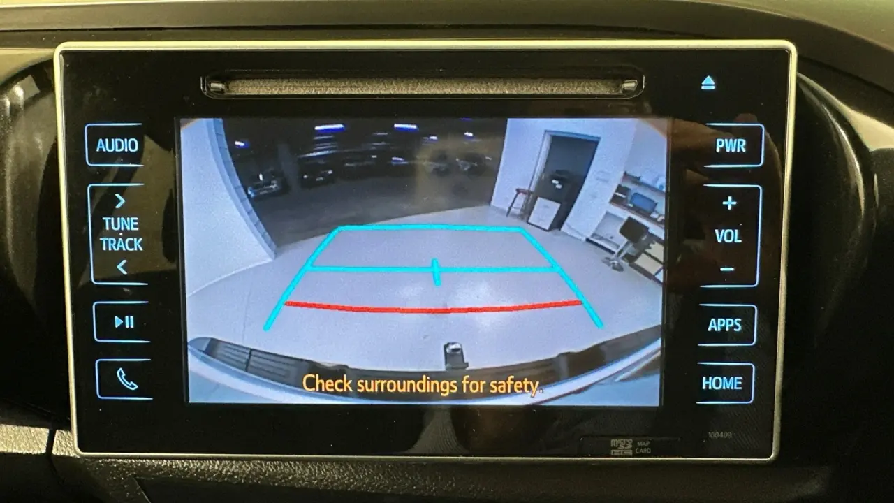 2018 Toyota Hilux Gallery Image 13