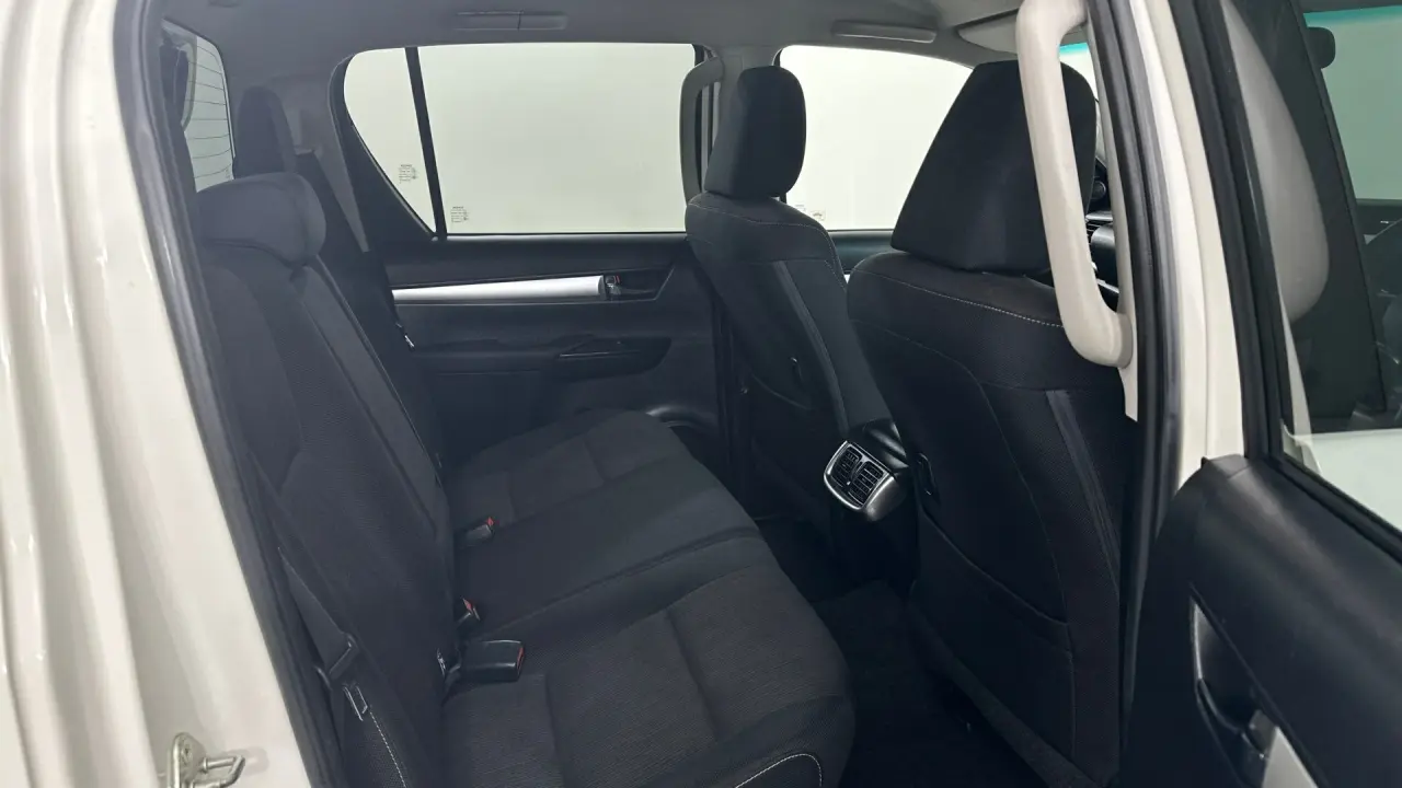 2018 Toyota Hilux Gallery Image 17