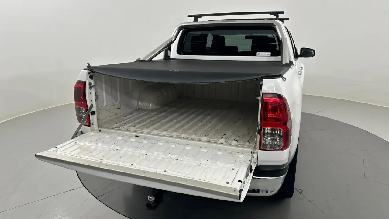 2018 Toyota Hilux Gallery Image 24