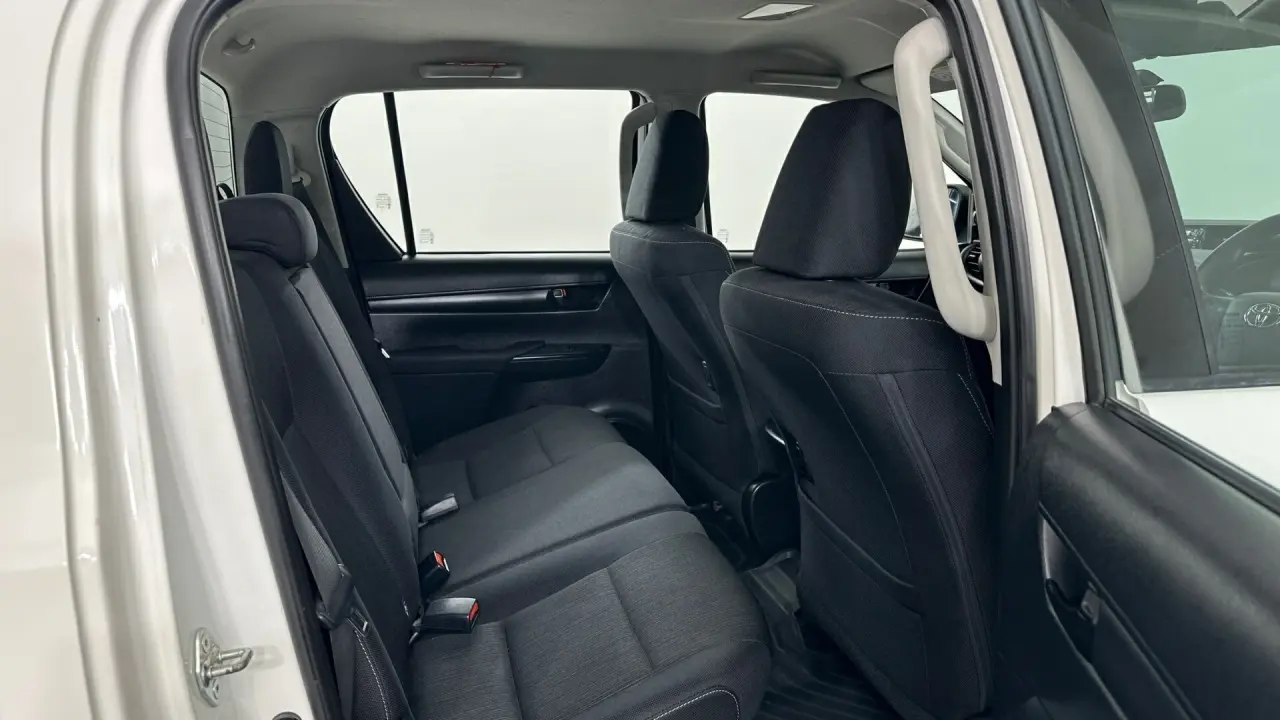 2022 Toyota Hilux Gallery Image 11