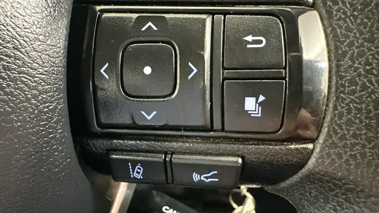 2022 Toyota Hilux Gallery Image 18