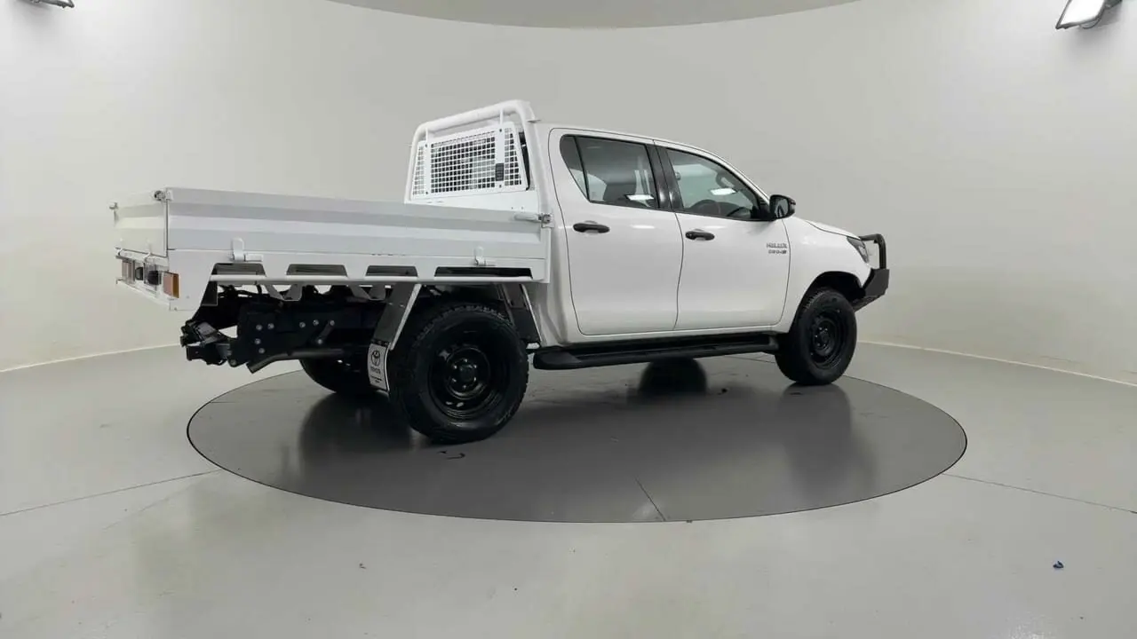 2022 Toyota Hilux Gallery Image 6
