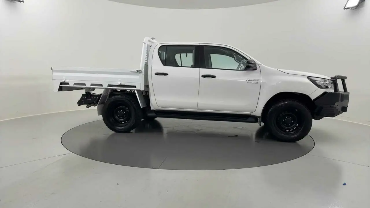 2022 Toyota Hilux Gallery Image 7