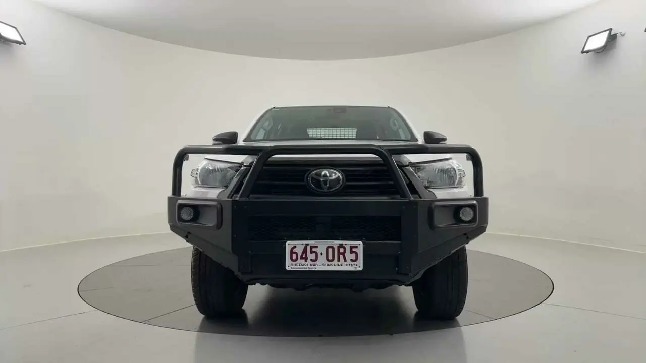 2022 Toyota Hilux Gallery Image 8