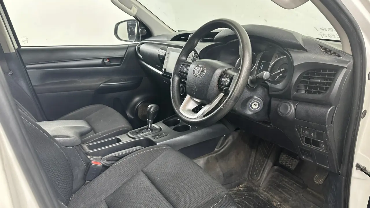 2022 Toyota Hilux Gallery Image 10