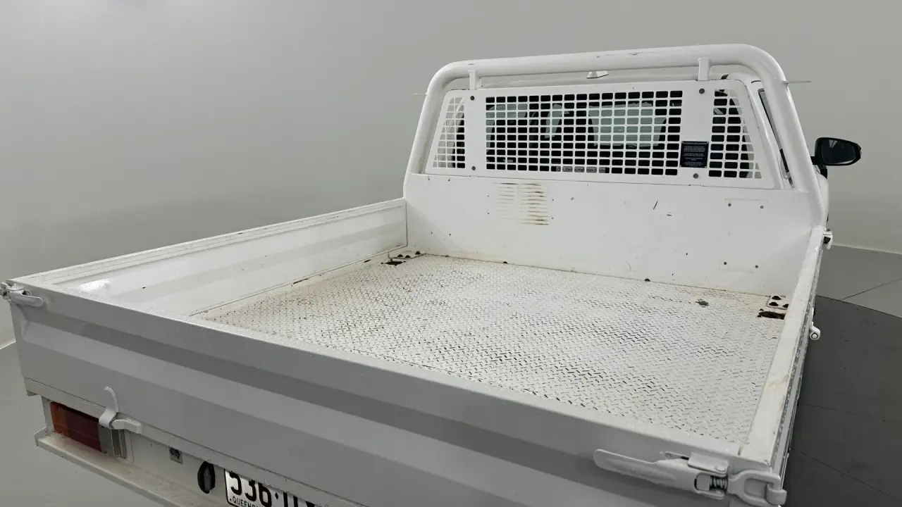 2022 Toyota Hilux Gallery Image 15