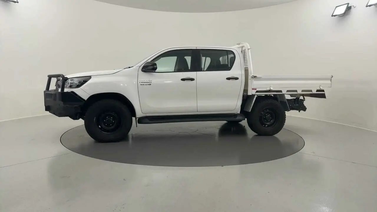 2022 Toyota Hilux Gallery Image 2