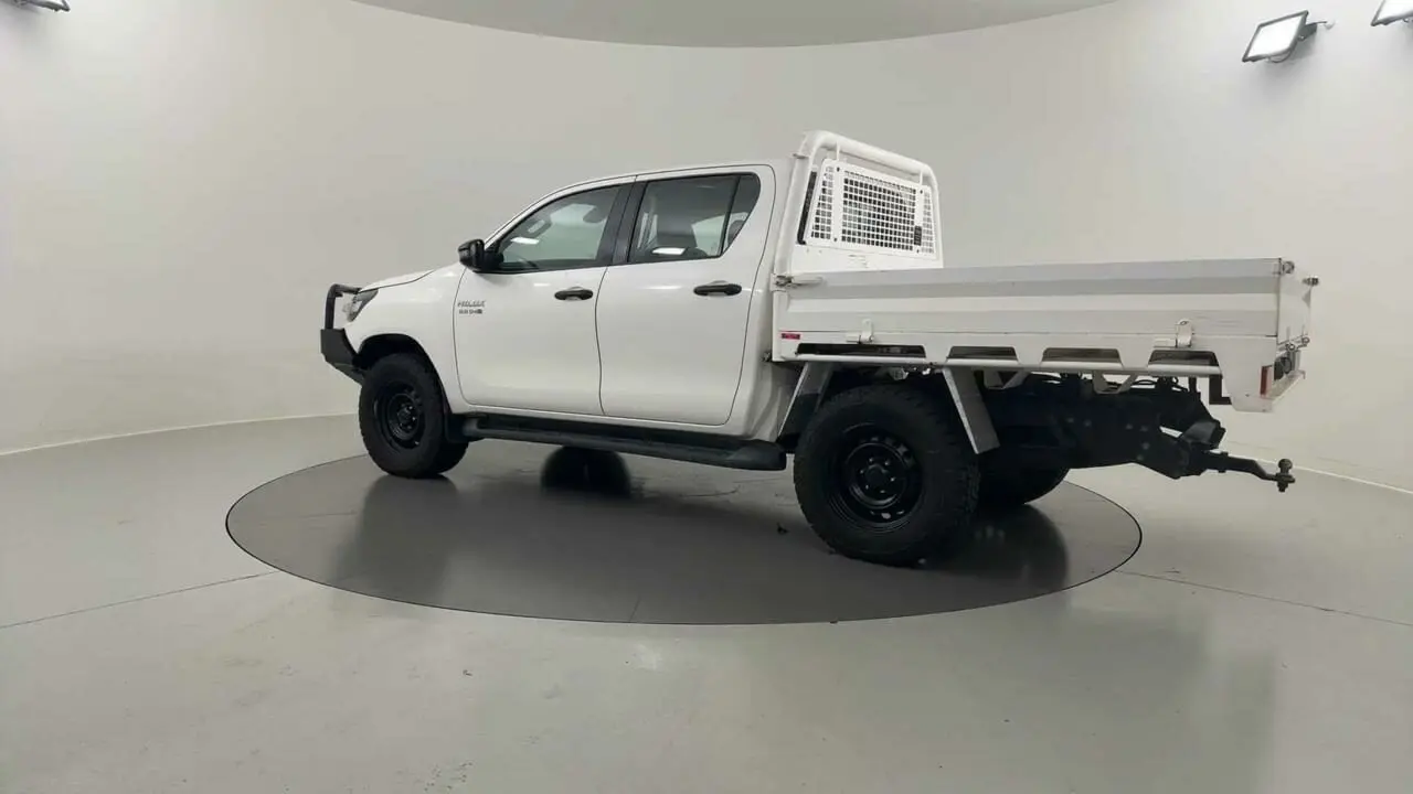 2022 Toyota Hilux Gallery Image 3