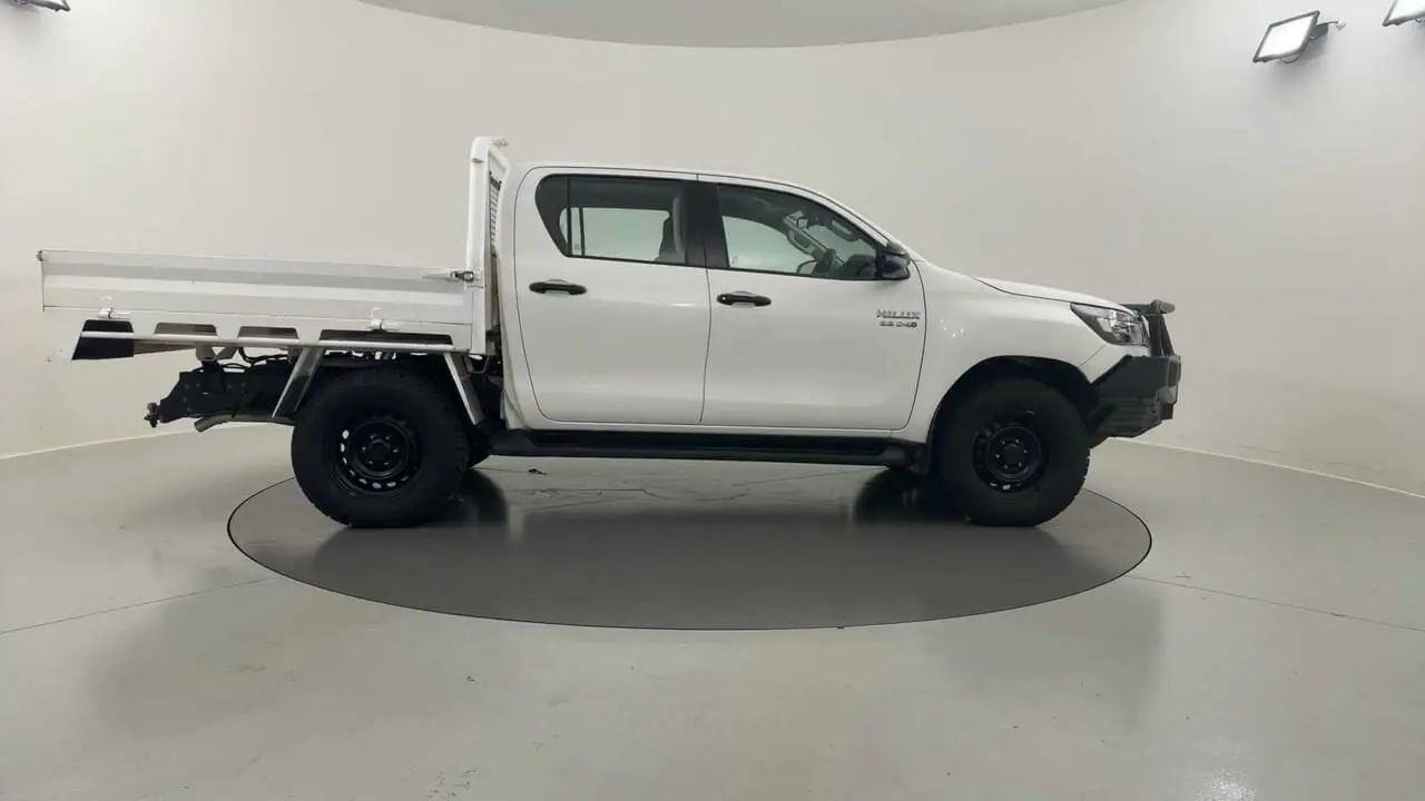 2022 Toyota Hilux Gallery Image 6