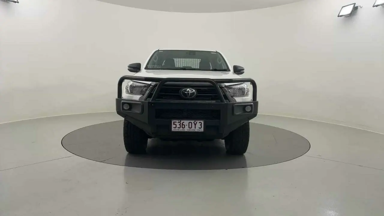 2022 Toyota Hilux Gallery Image 8