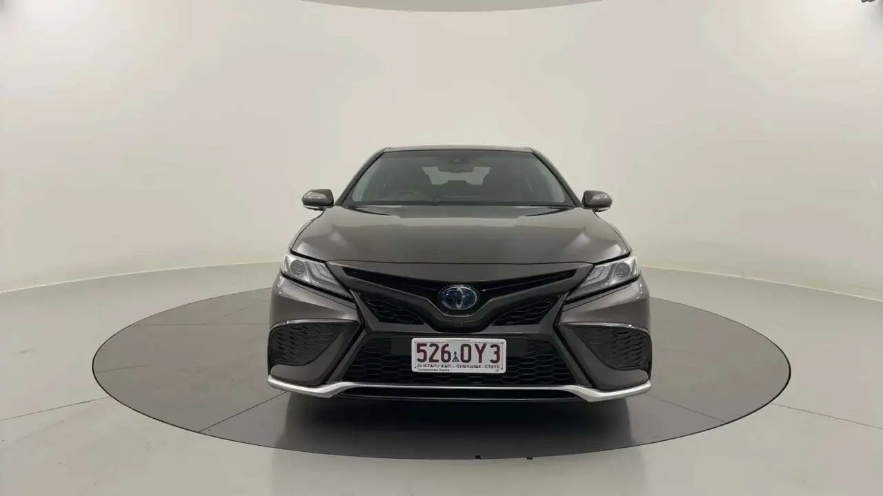 2021 Toyota Camry Gallery Image 2