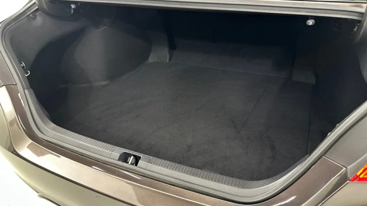 2021 Toyota Camry Gallery Image 21