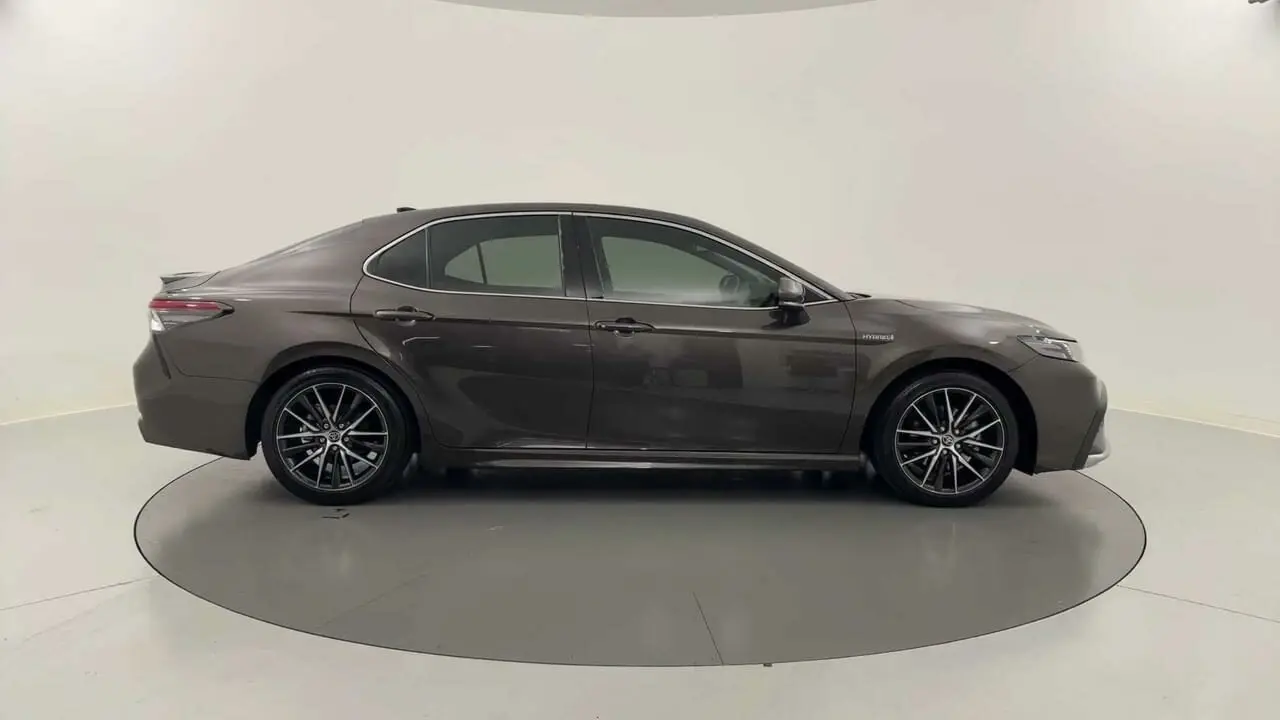 2021 Toyota Camry Gallery Image 7