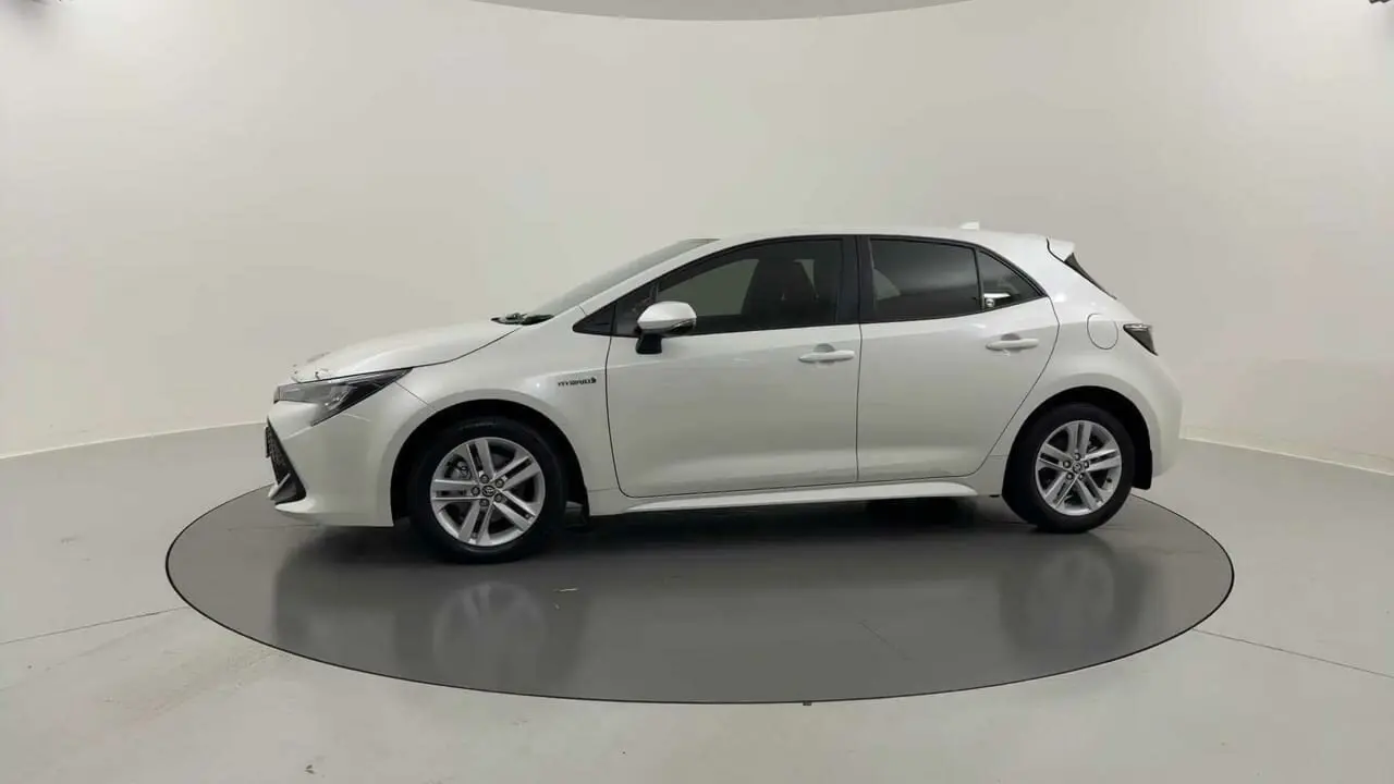 2019 Toyota Corolla Gallery Image 3