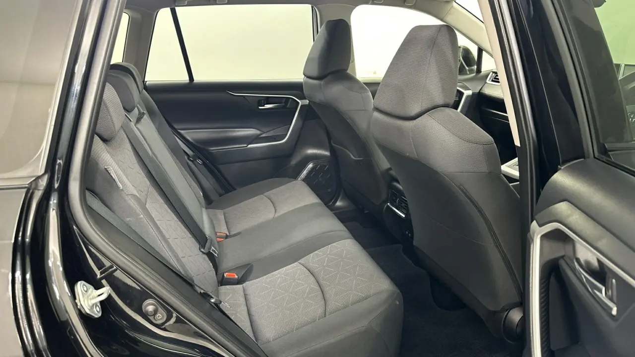 2021 Toyota RAV4 Gallery Image 10