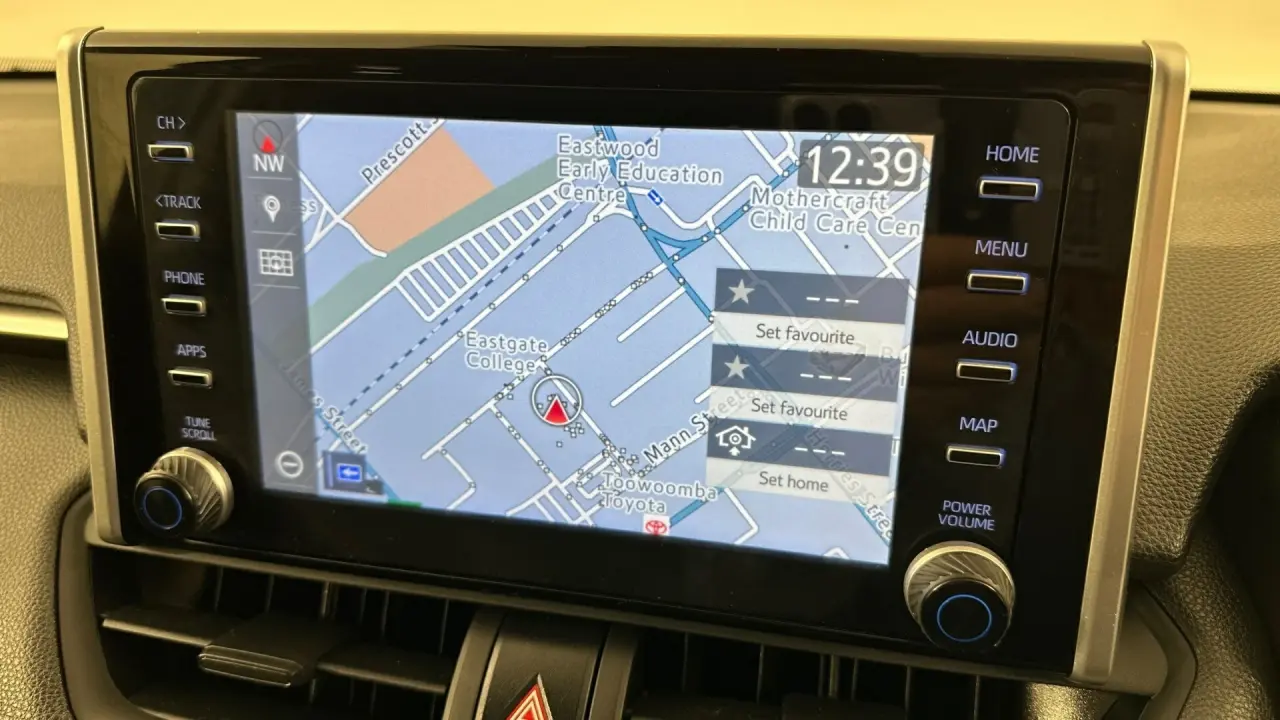 2021 Toyota RAV4 Gallery Image 16