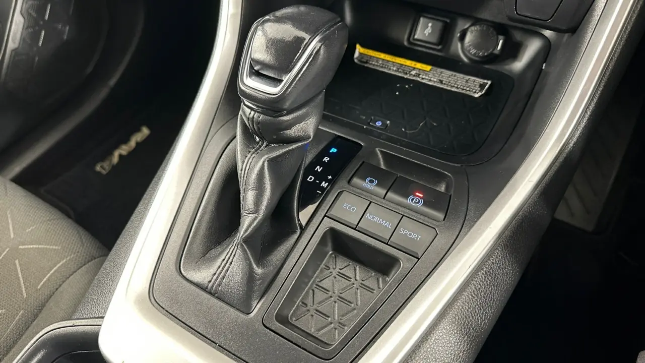 2021 Toyota RAV4 Gallery Image 18