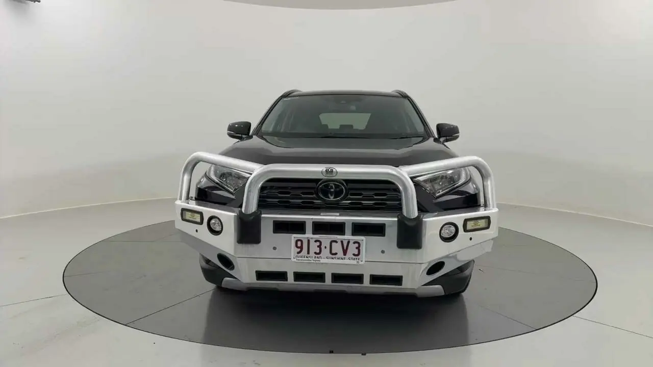 2021 Toyota RAV4 Gallery Image 2