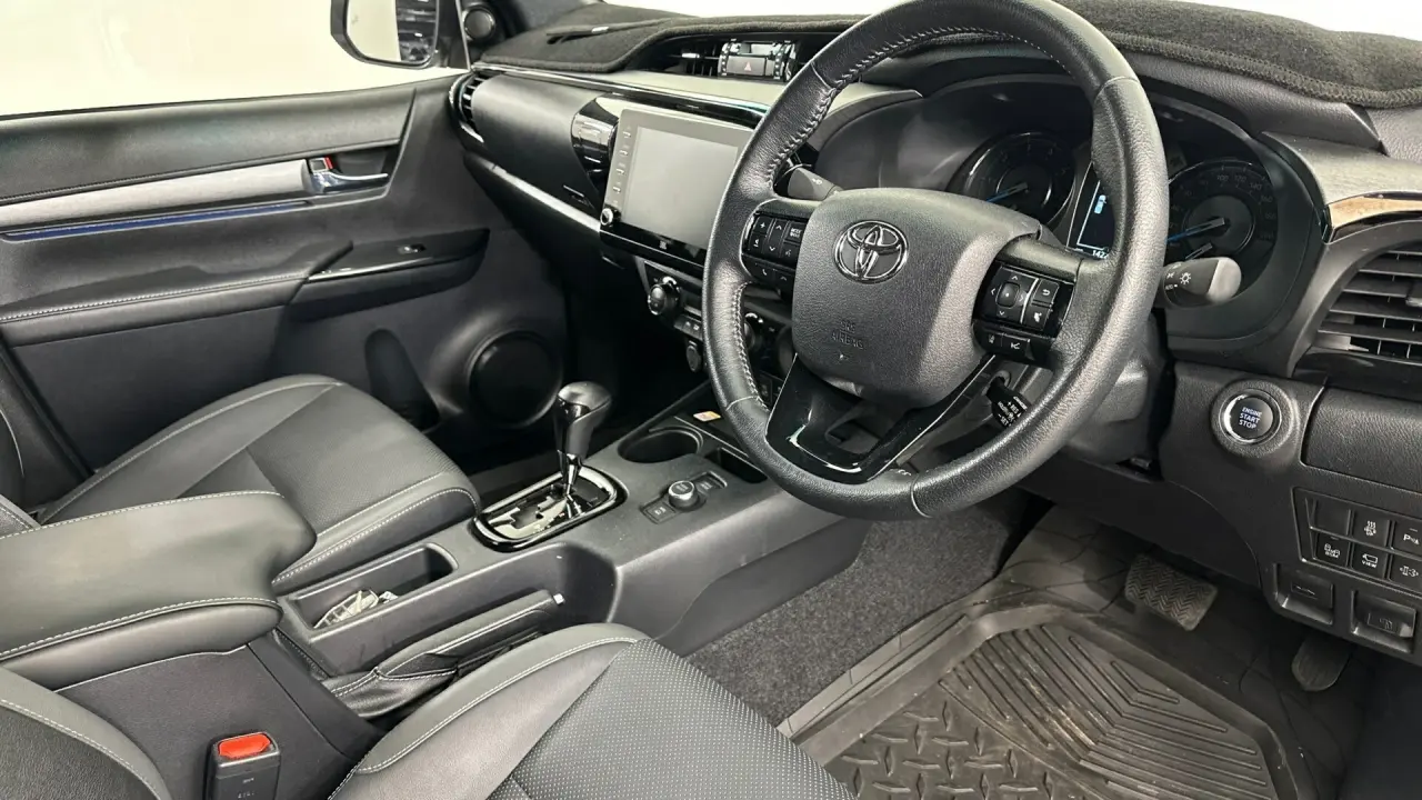 2024 Toyota Hilux Gallery Image 12
