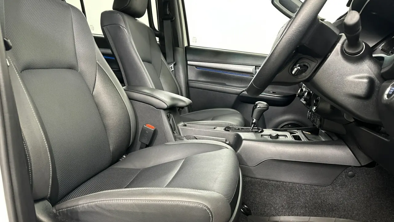 2024 Toyota Hilux Gallery Image 13