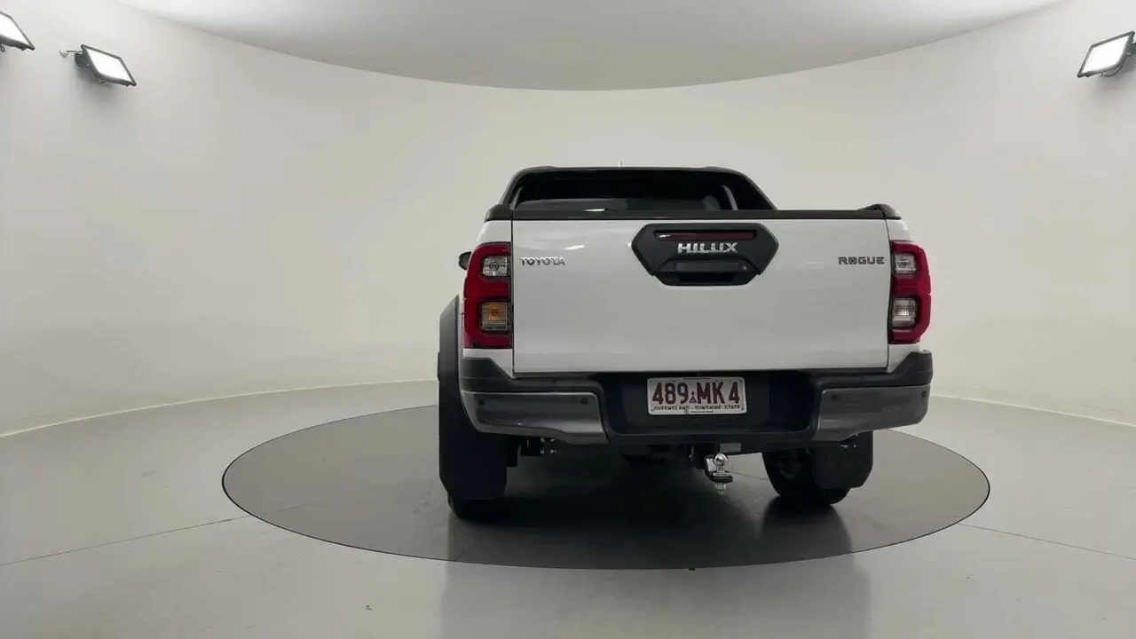 2024 Toyota Hilux Gallery Image 4