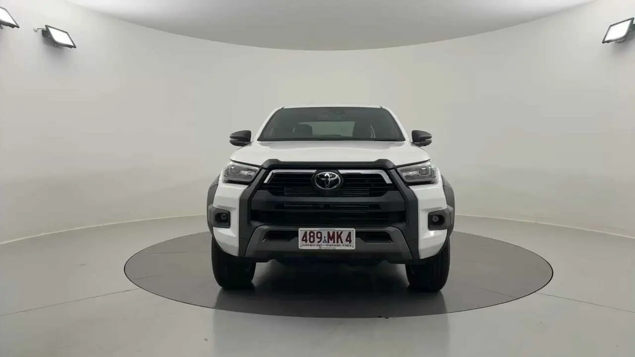 2024 Toyota Hilux Gallery Image 8