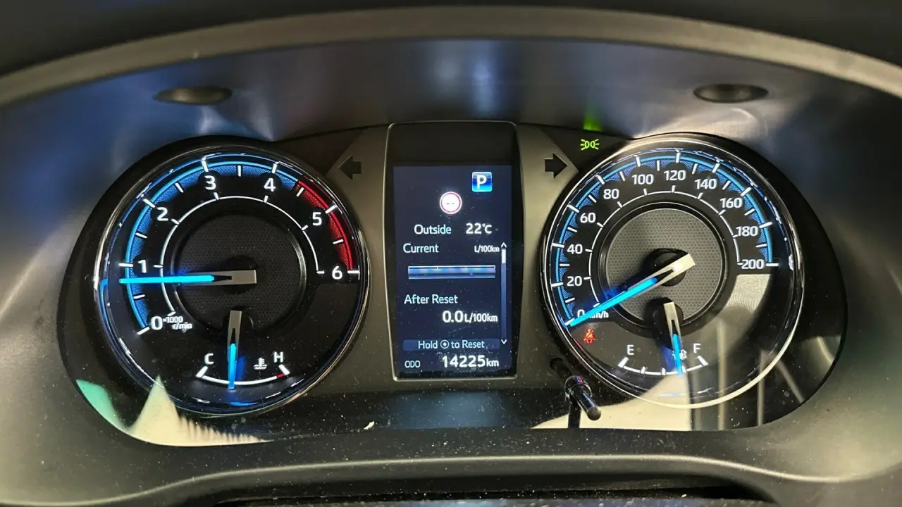 2024 Toyota Hilux Gallery Image 9