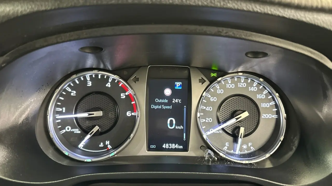 2021 Toyota Hilux Gallery Image 10