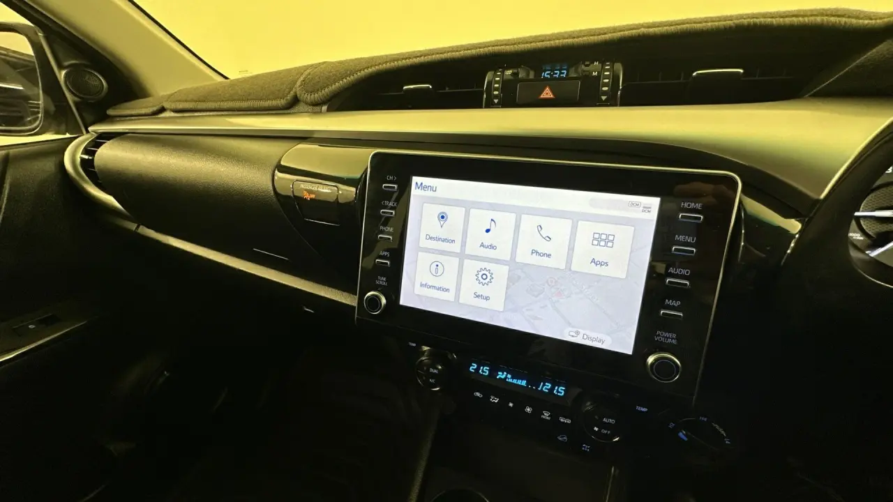 2021 Toyota Hilux Gallery Image 16