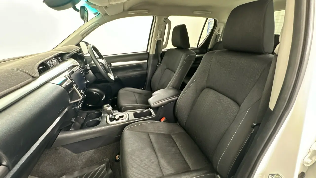 2021 Toyota Hilux Gallery Image 18