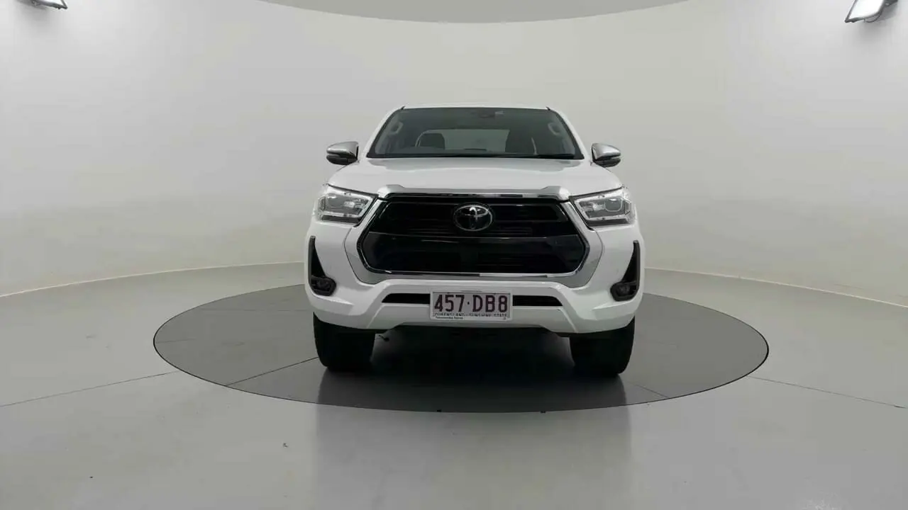 2021 Toyota Hilux Gallery Image 8