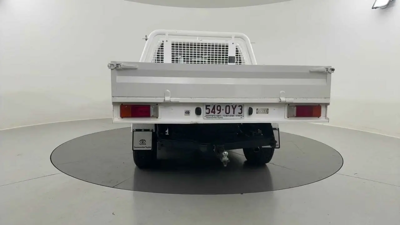 2022 Toyota Hilux Gallery Image 3