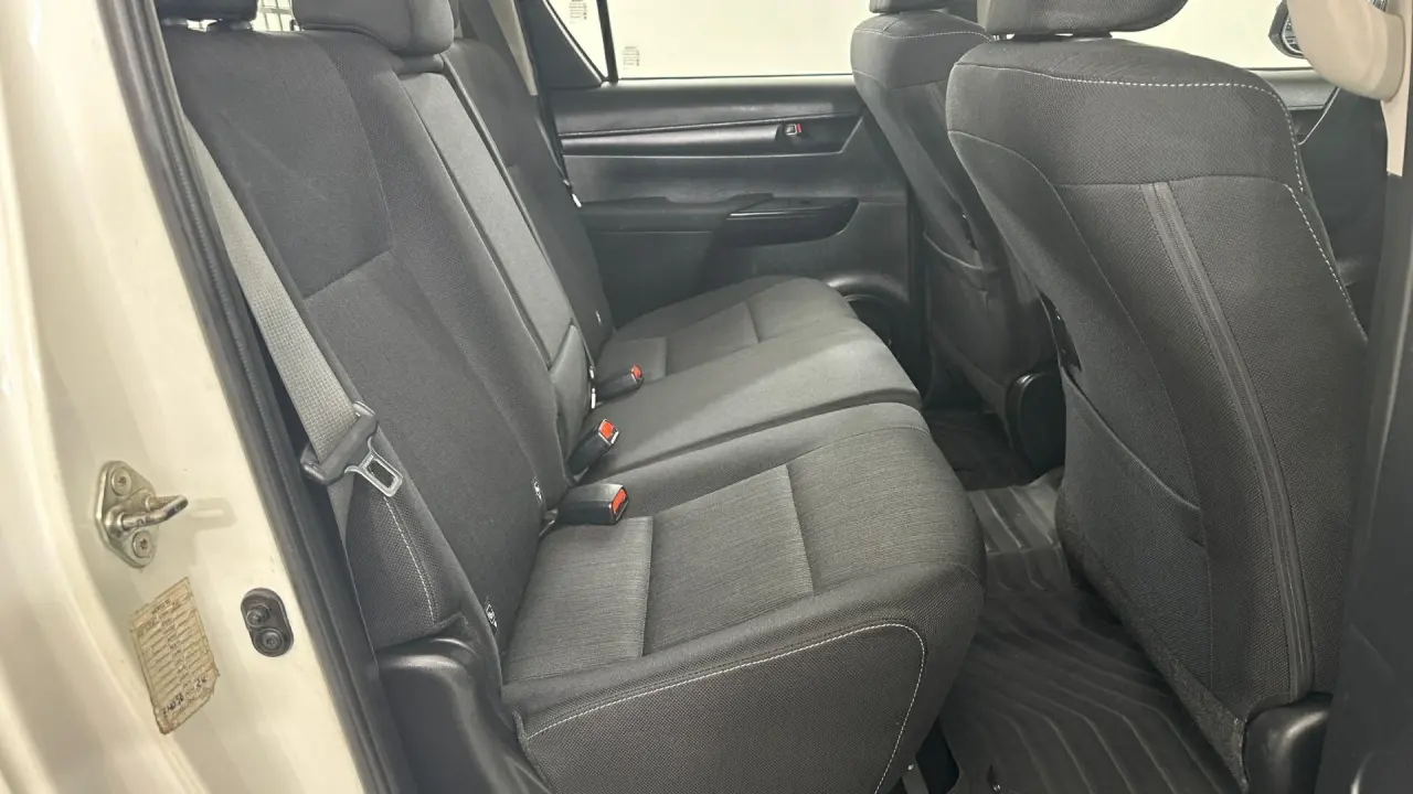 2022 Toyota Hilux Gallery Image 16