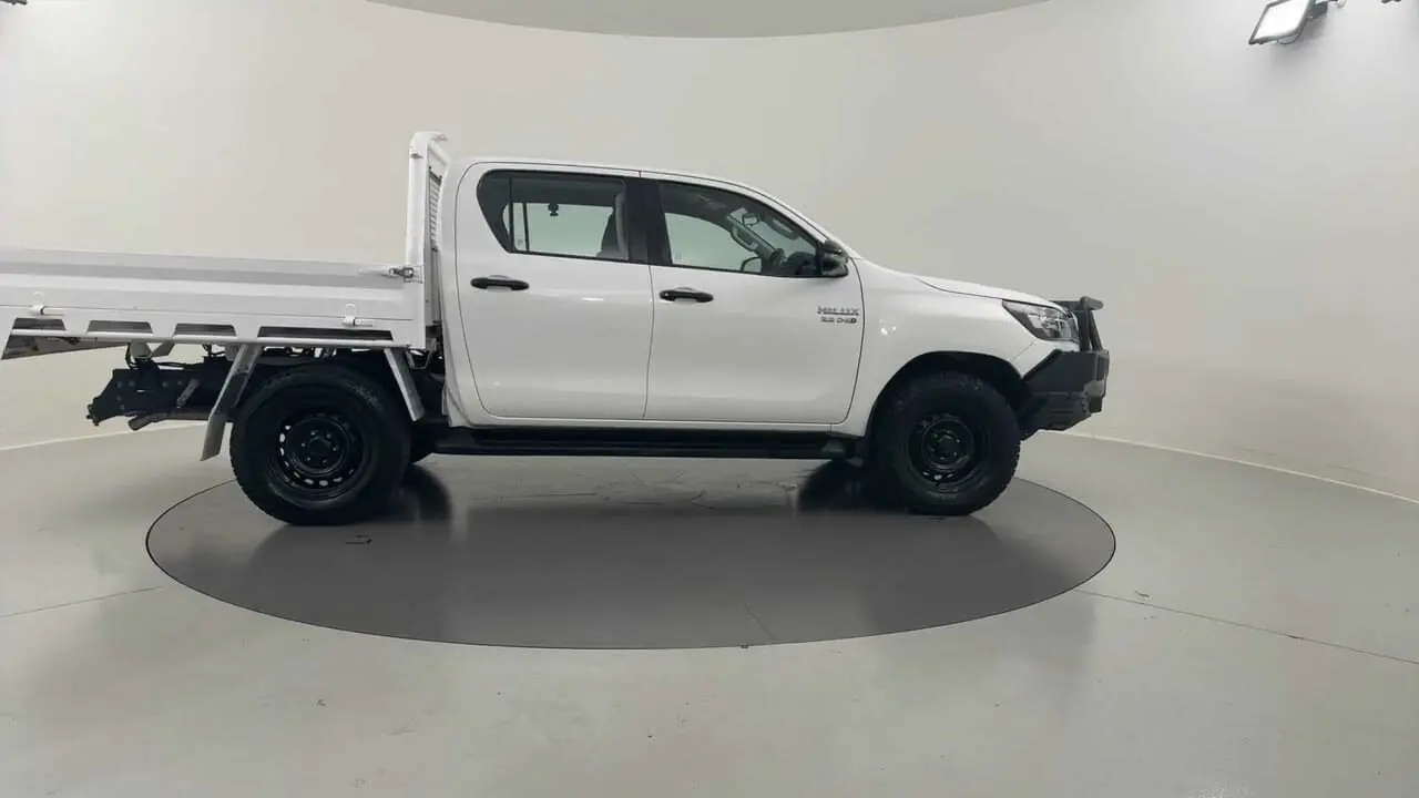 2022 Toyota Hilux Gallery Image 6
