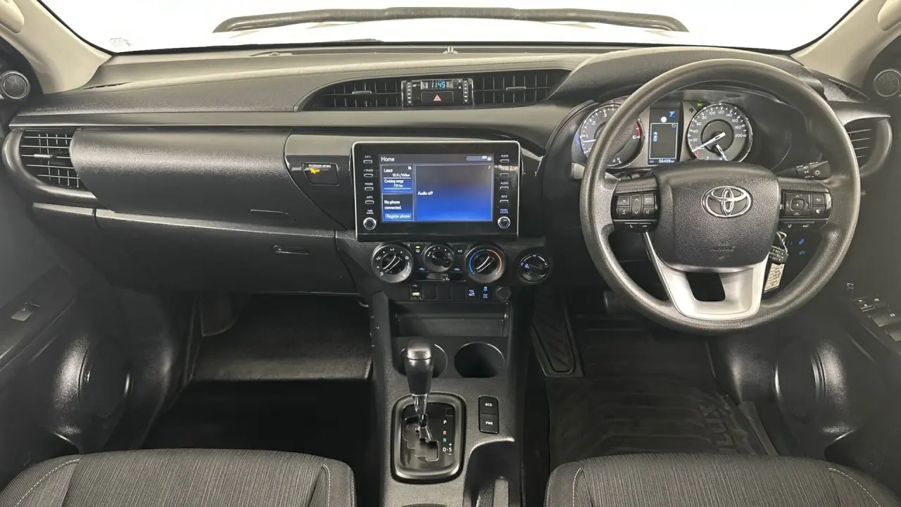 2022 Toyota Hilux Gallery Image 12