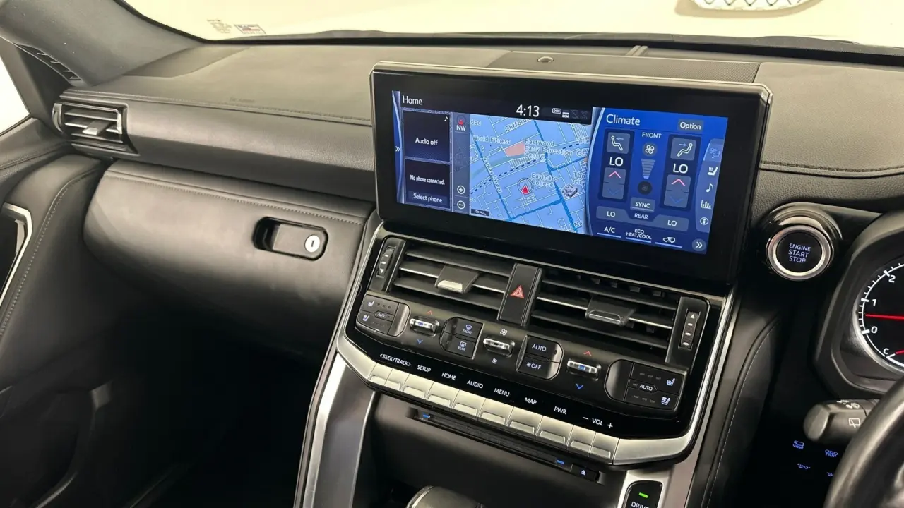 2022 Toyota Landcruiser Gallery Image 15