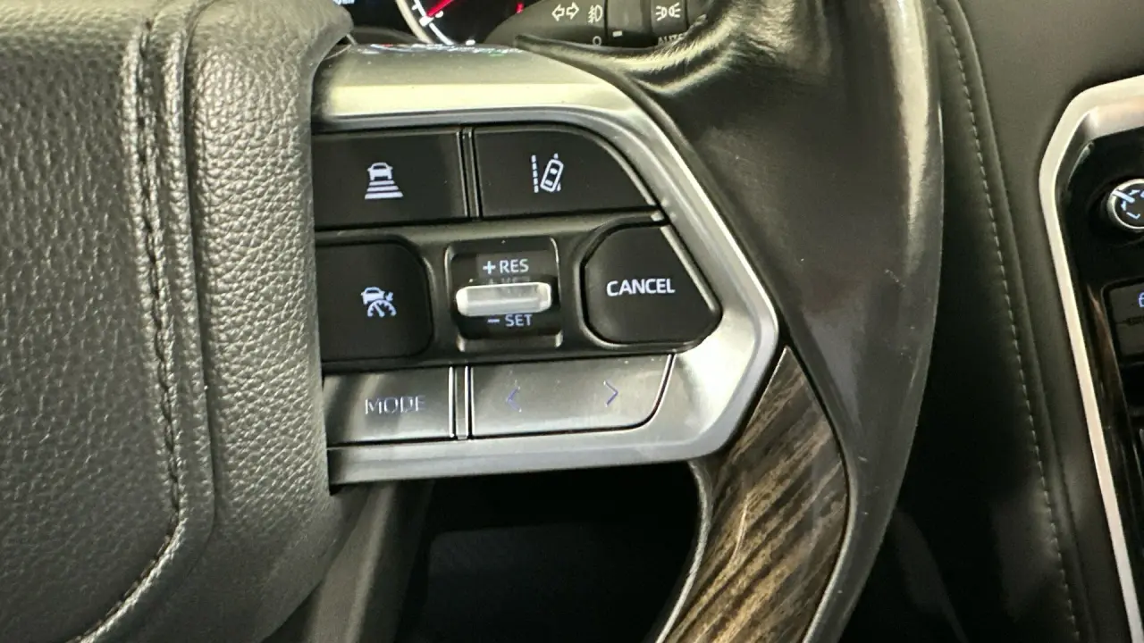 2022 Toyota Landcruiser Gallery Image 21