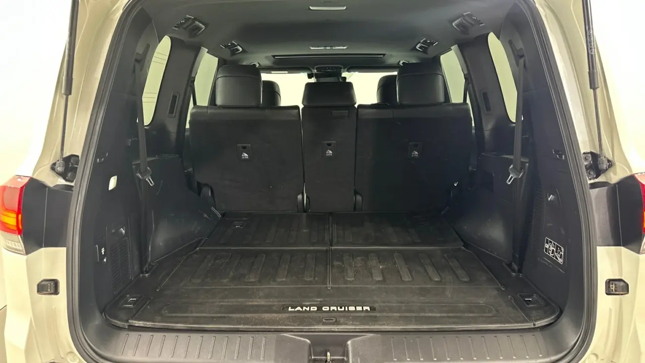 2022 Toyota Landcruiser Gallery Image 22
