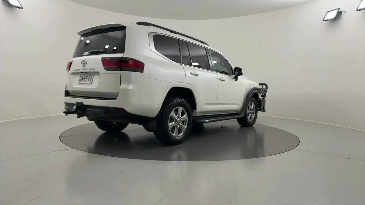 2022 Toyota Landcruiser Gallery Image 5