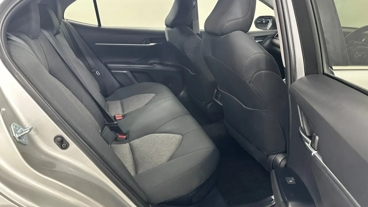 2020 Toyota Camry Gallery Image 13