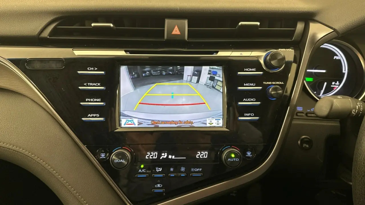 2020 Toyota Camry Gallery Image 14