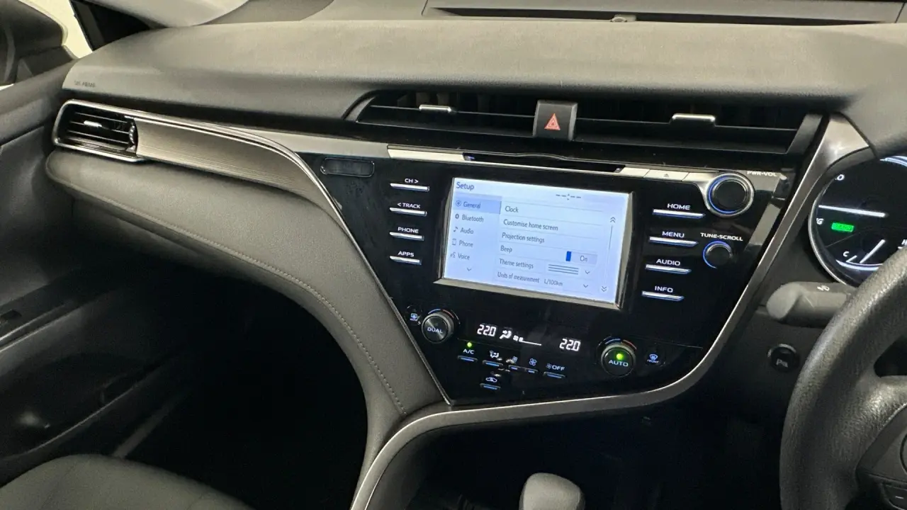 2020 Toyota Camry Gallery Image 15