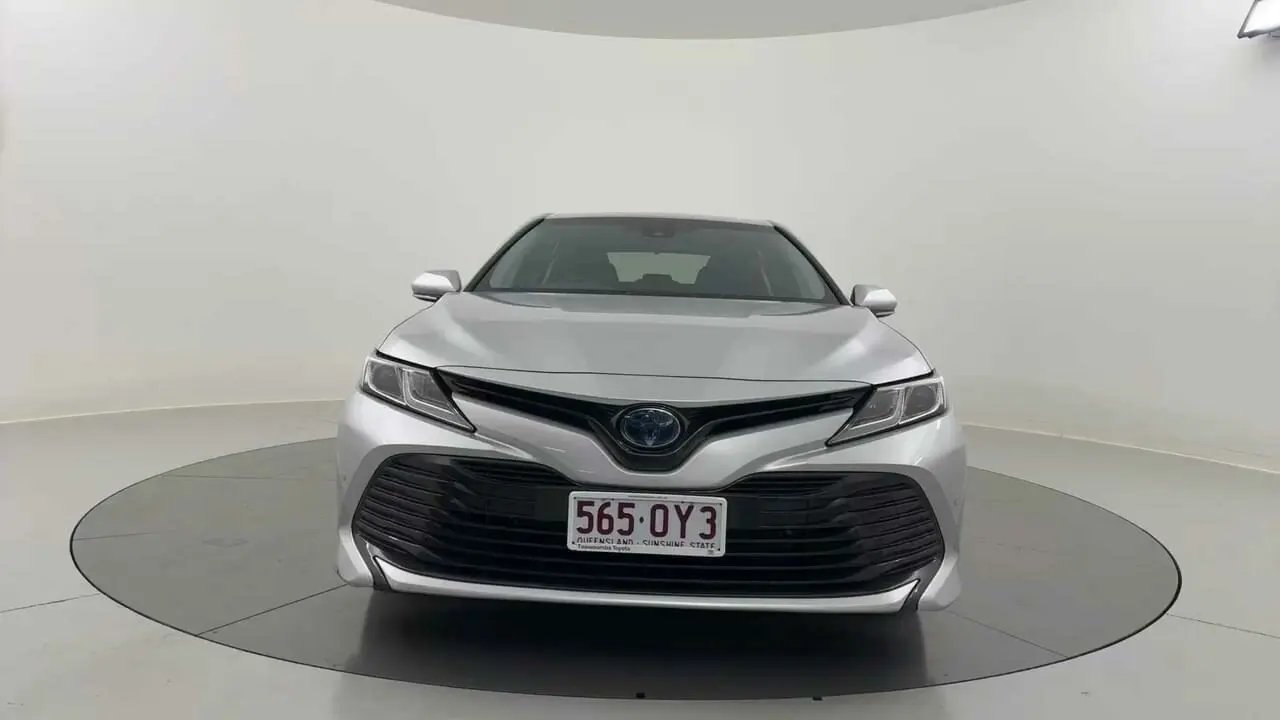 2020 Toyota Camry Gallery Image 8