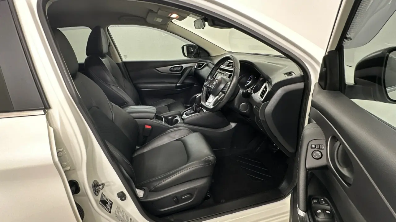 2020 Nissan Qashqai Gallery Image 10
