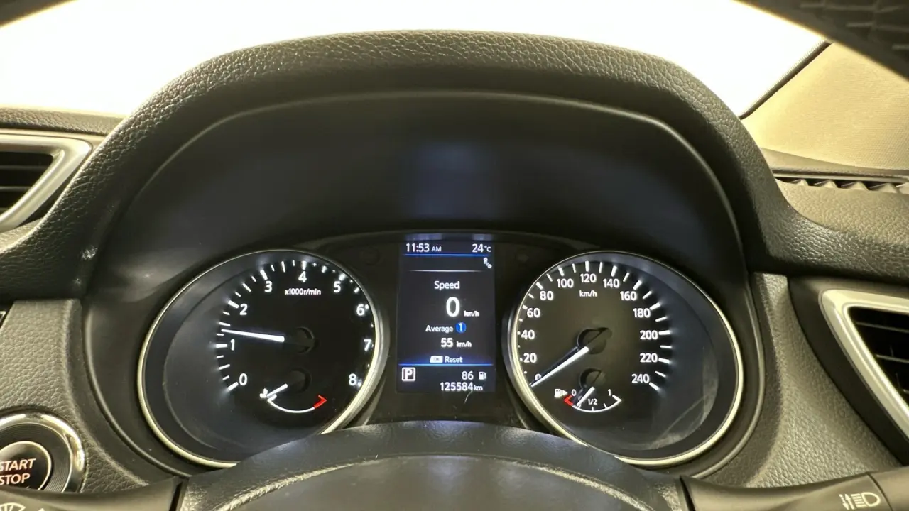 2020 Nissan Qashqai Gallery Image 13