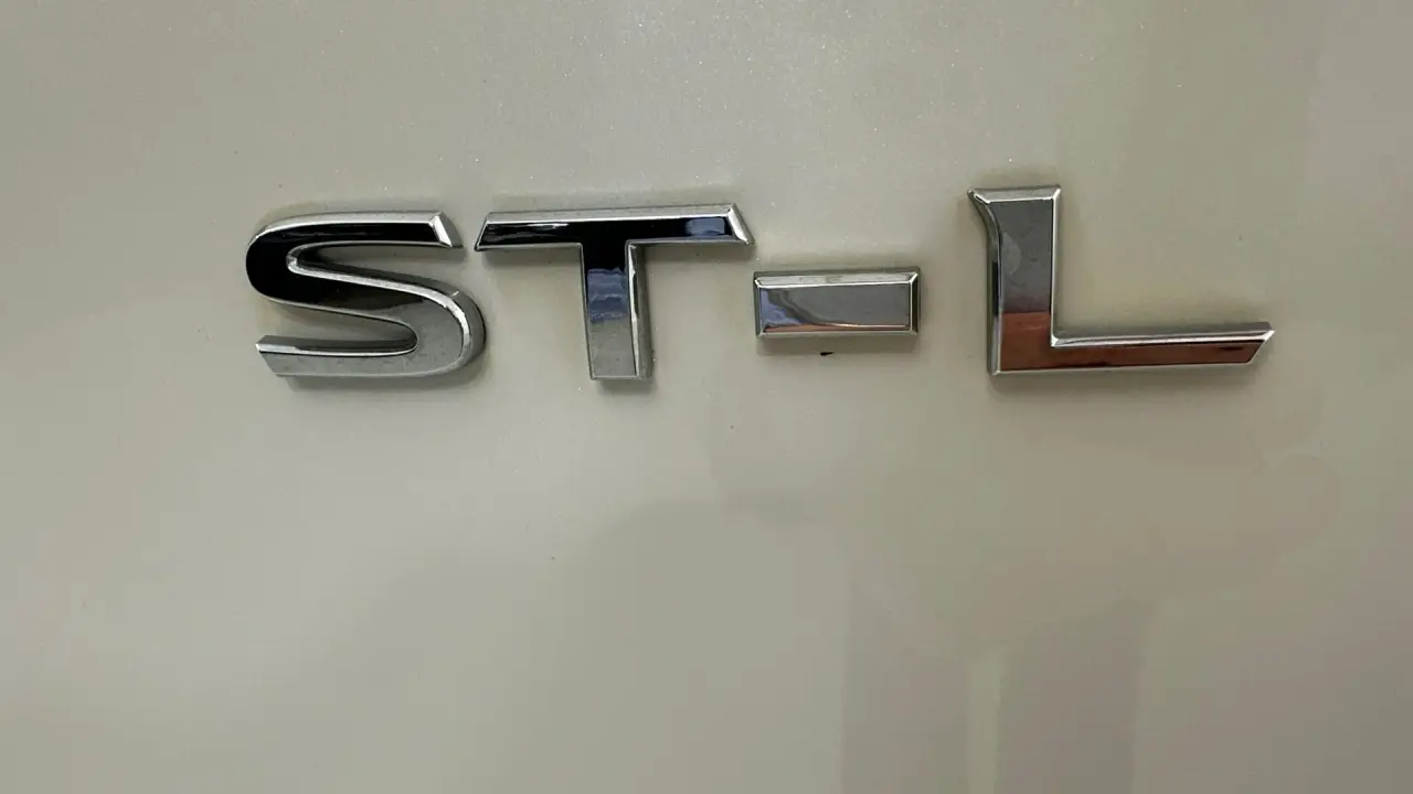 2020 Nissan Qashqai Gallery Image 18