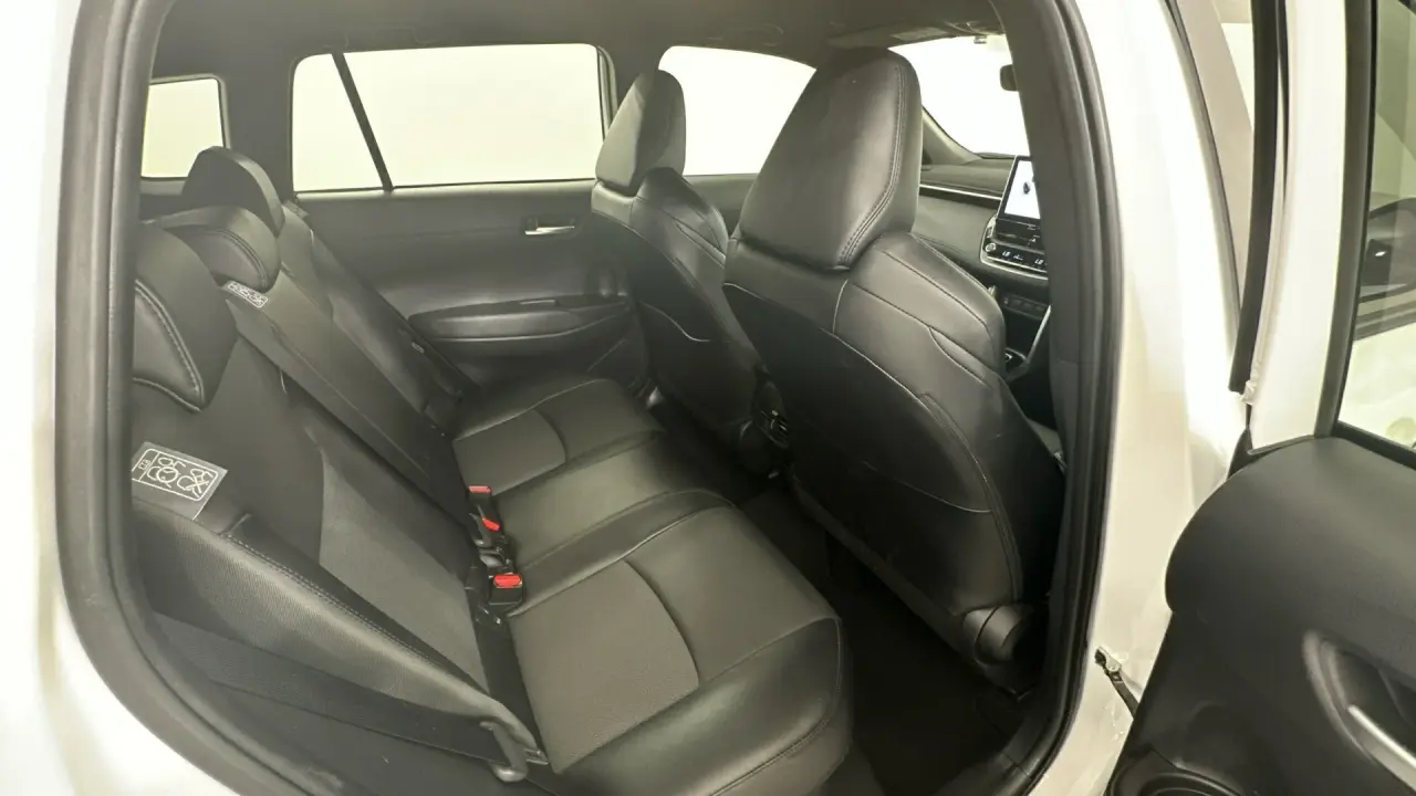 2023 Toyota Corolla Cross Gallery Image 12